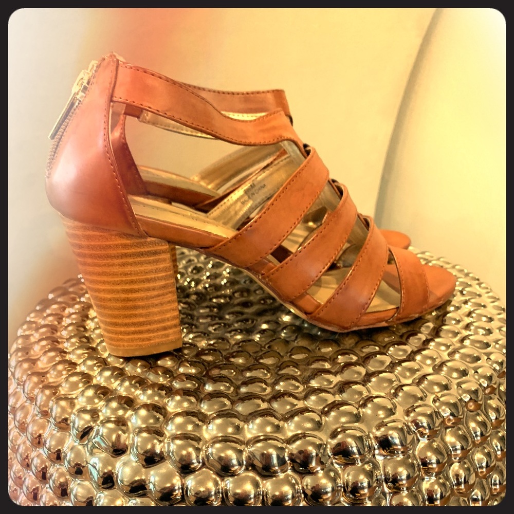 Bandolino Sandals